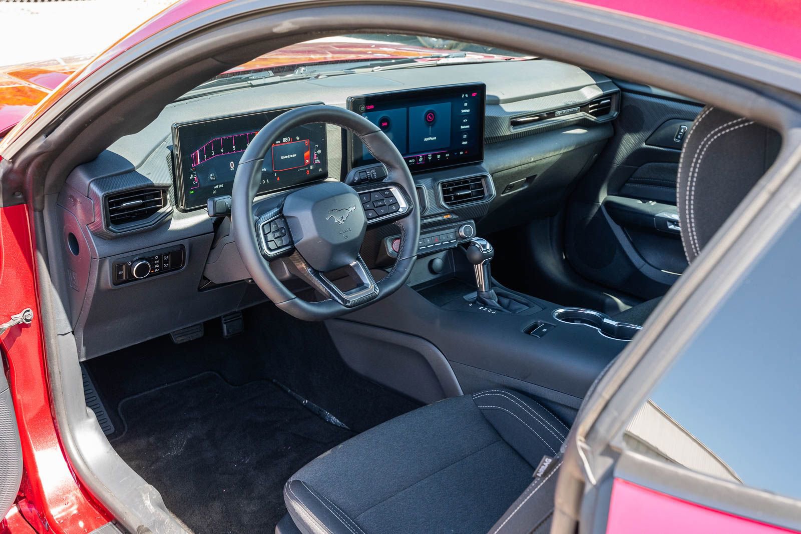 Used 2025 Ford Mustang Coupe image 18