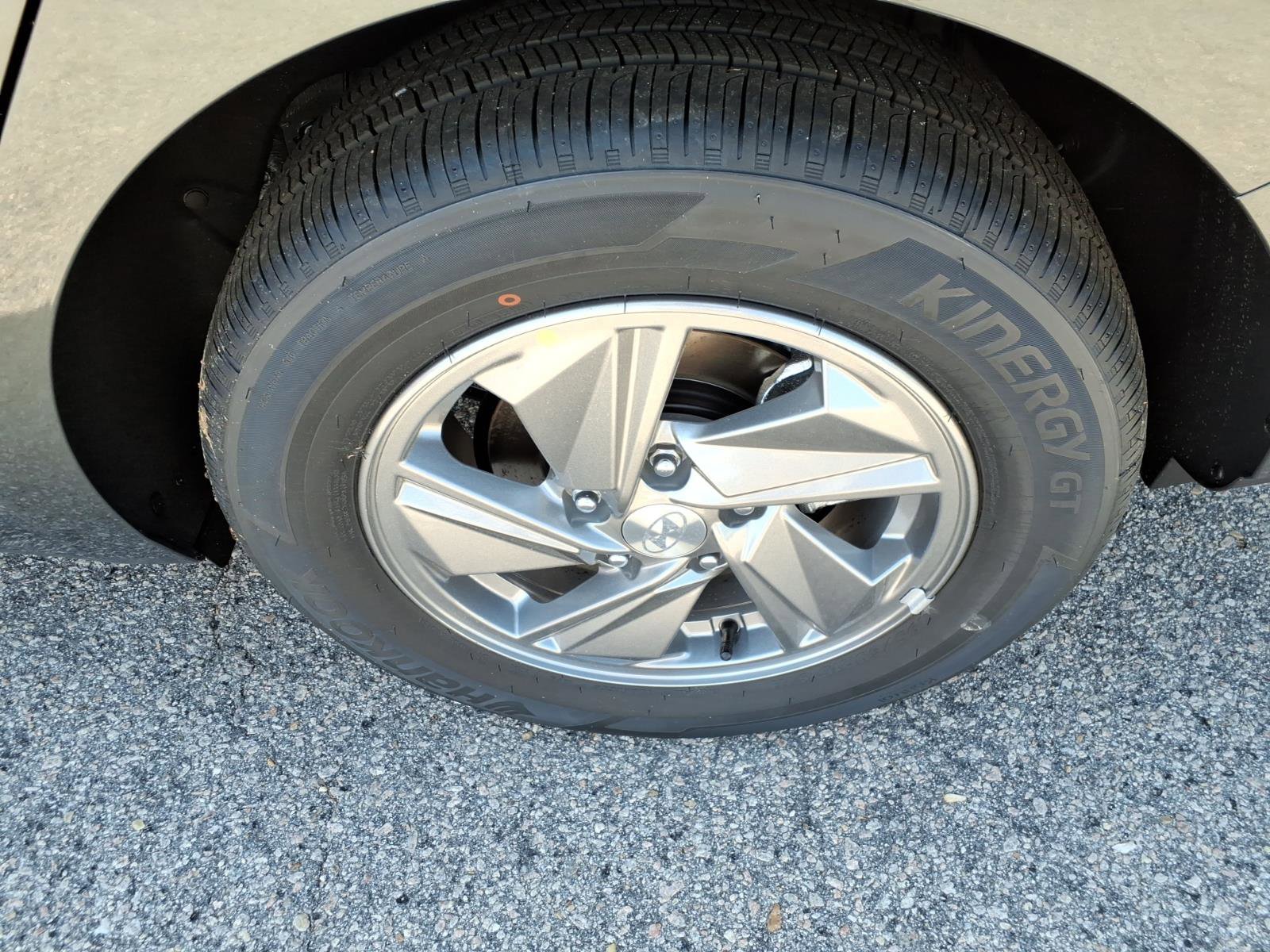 New 2026 Hyundai Elantra SE FWD image 5