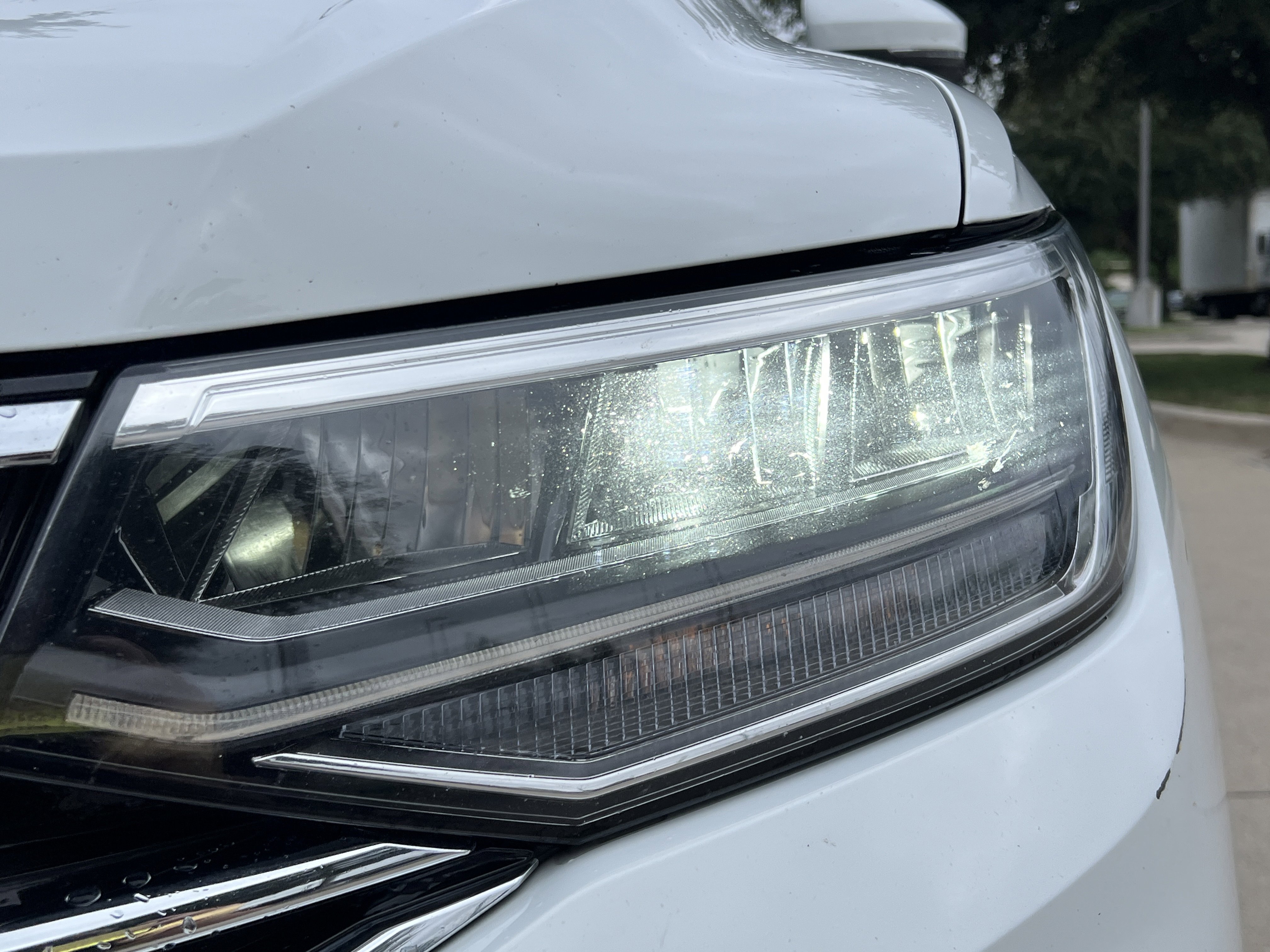 Used 2022 Volkswagen Tiguan SE FWD image 11