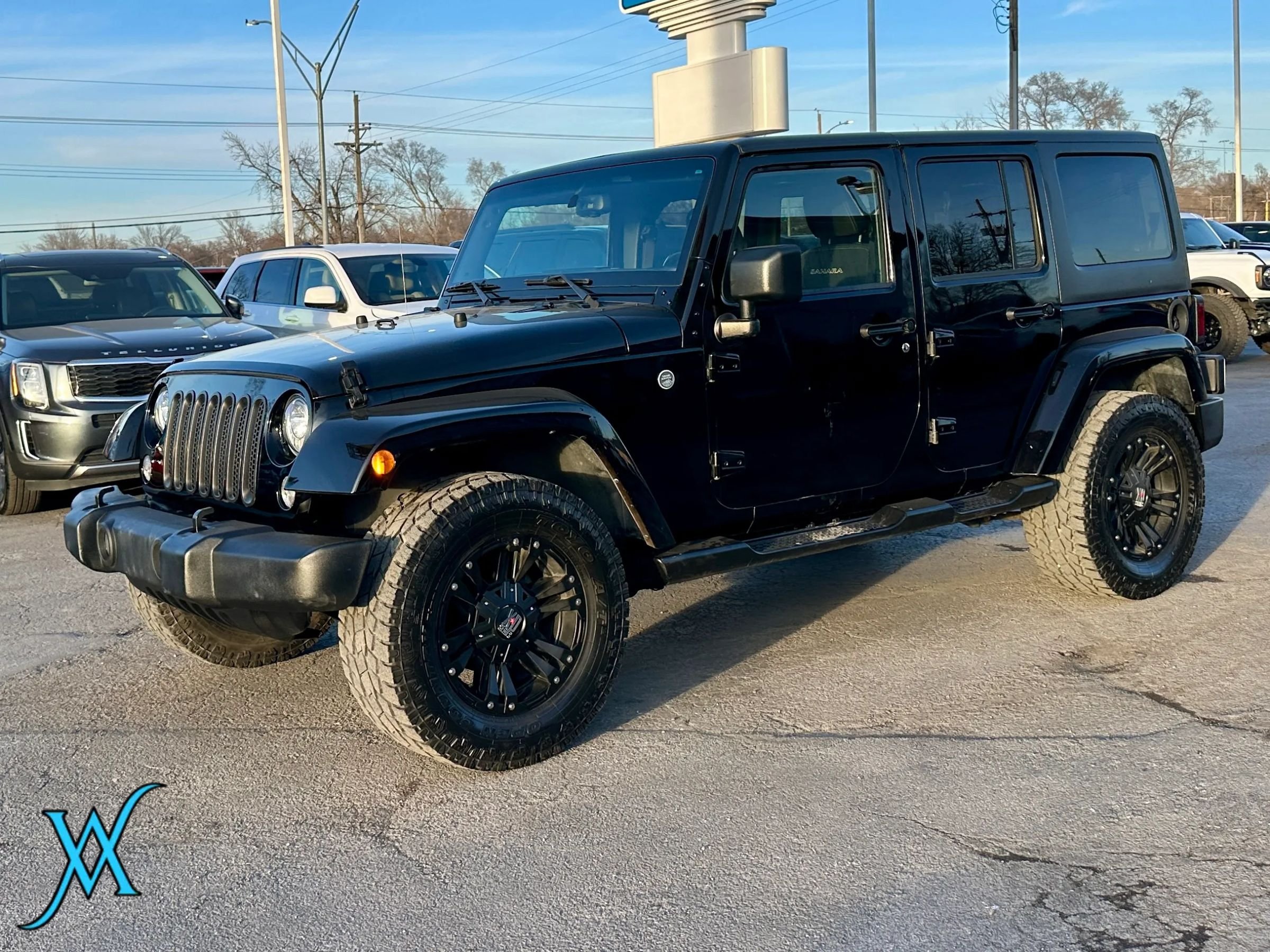 Used 2018 Jeep Wrangler Unlimited Sahara w/ Connectivity Group AWD/4WD image 3