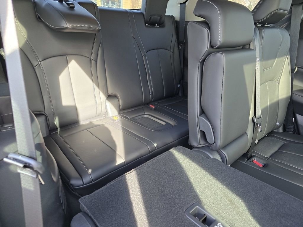 Certified 2025 INFINITI QX60 Pure image 23