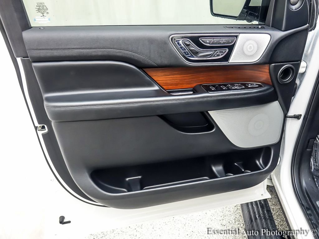 Used 2020 Lincoln Navigator Reserve w/ Equipment Group 208A Reserve image 23