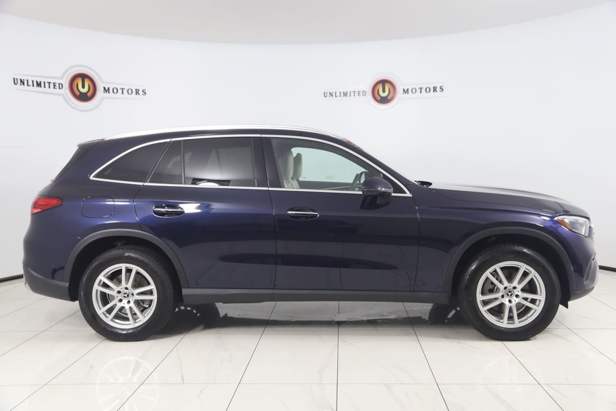 Used 2023 Mercedes-Benz GLC 300 4MATIC w/ Pinnacle Trim Package image 2