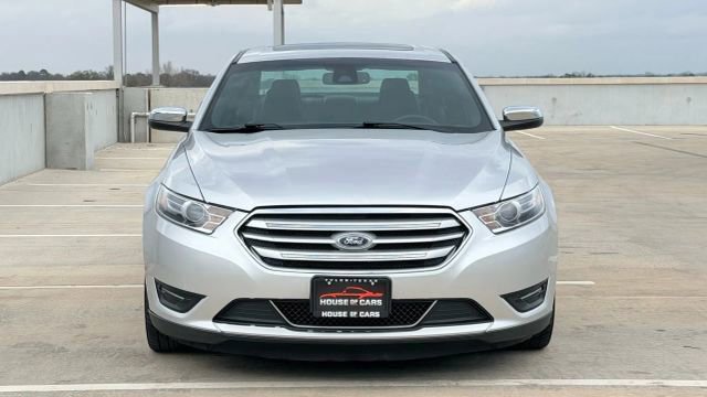Used 2019 Ford Taurus Limited image 4