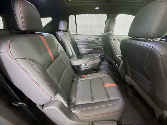 Used 2024 Chevrolet Traverse RS image 30