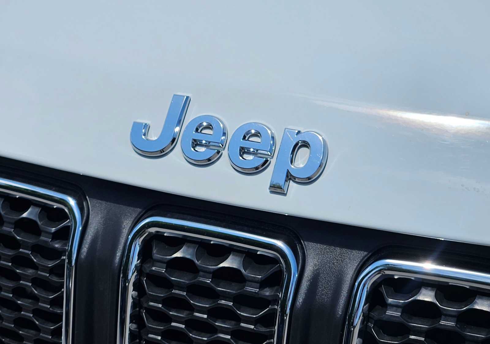 Used 2024 Jeep Compass Latitude AWD/4WD image 12
