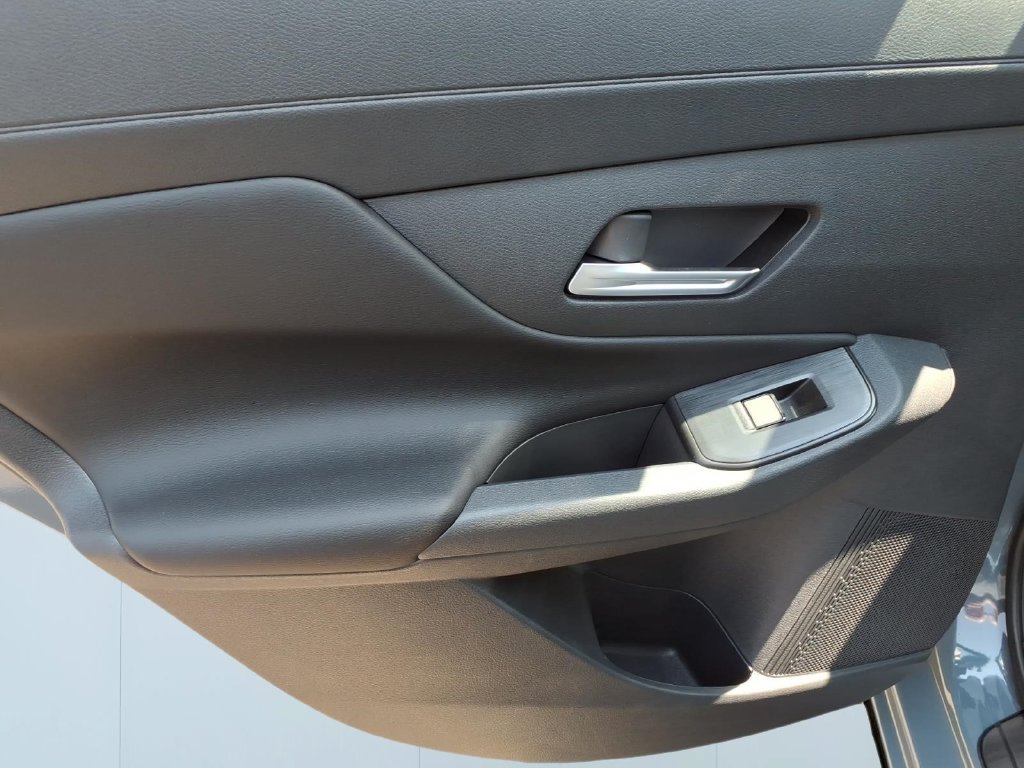 New 2026 Nissan Sentra SR w/ SR Premium Package FWD image 9