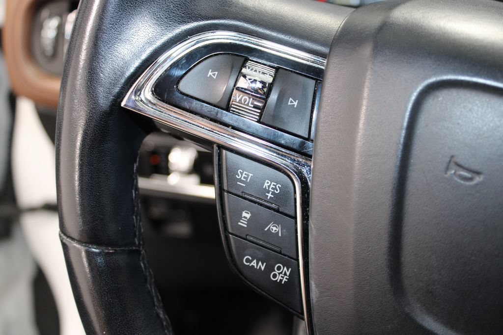 Used 2022 Lincoln Nautilus Reserve w/ Equipment Group 201A FWD image 22