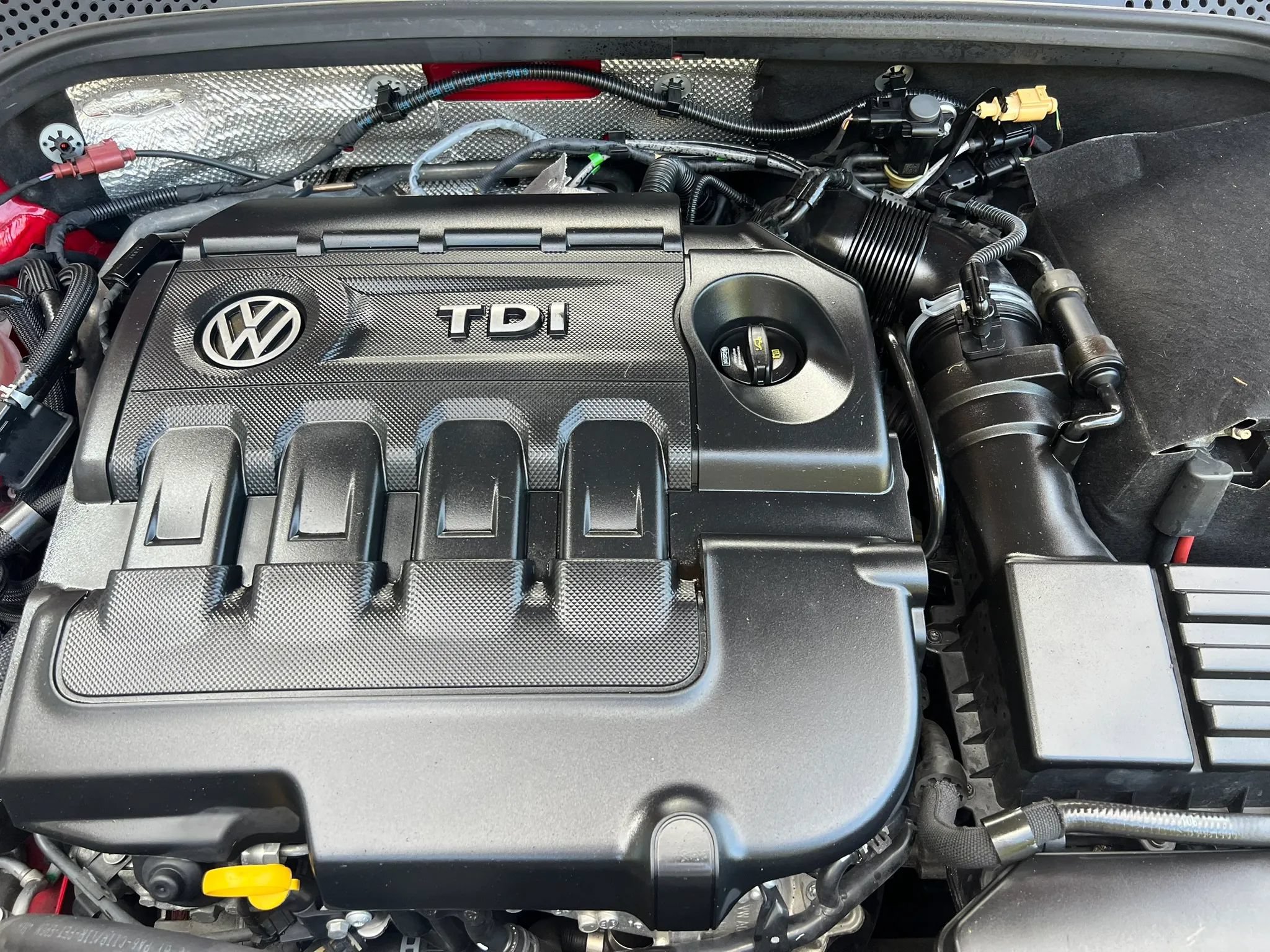 Used 2015 Volkswagen Beetle TDI FWD image 8