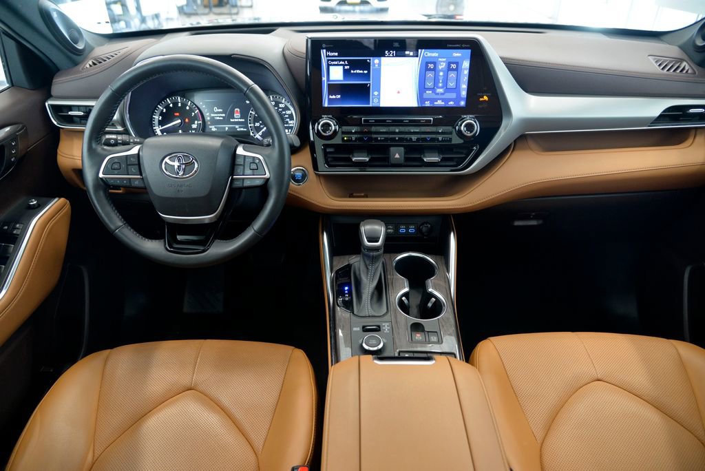 Used 2022 Toyota Highlander Platinum AWD/4WD image 17
