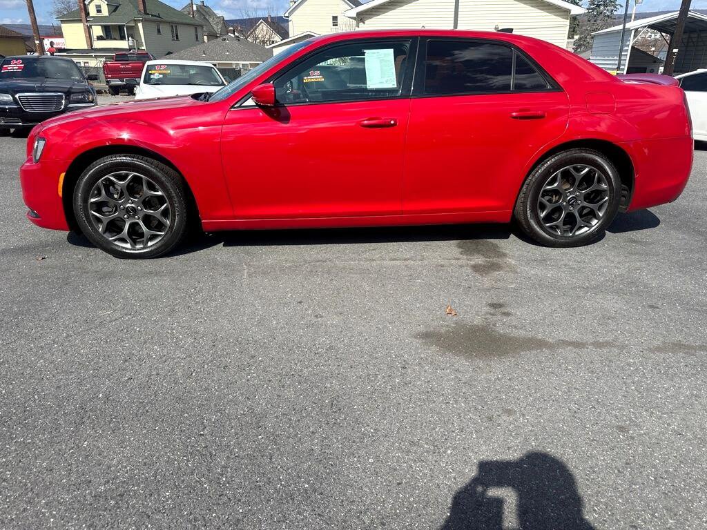 Used 2016 Chrysler 300 S image 3