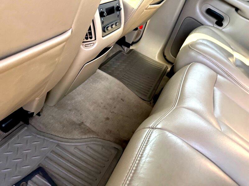 Used 2005 GMC Sierra 3500 SLT w/ Heavy-Duty Power Package image 30