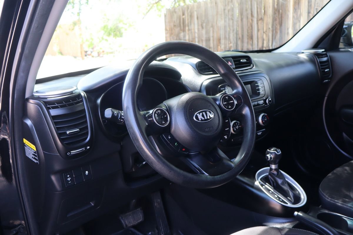 Used 2016 Kia Soul FWD image 15