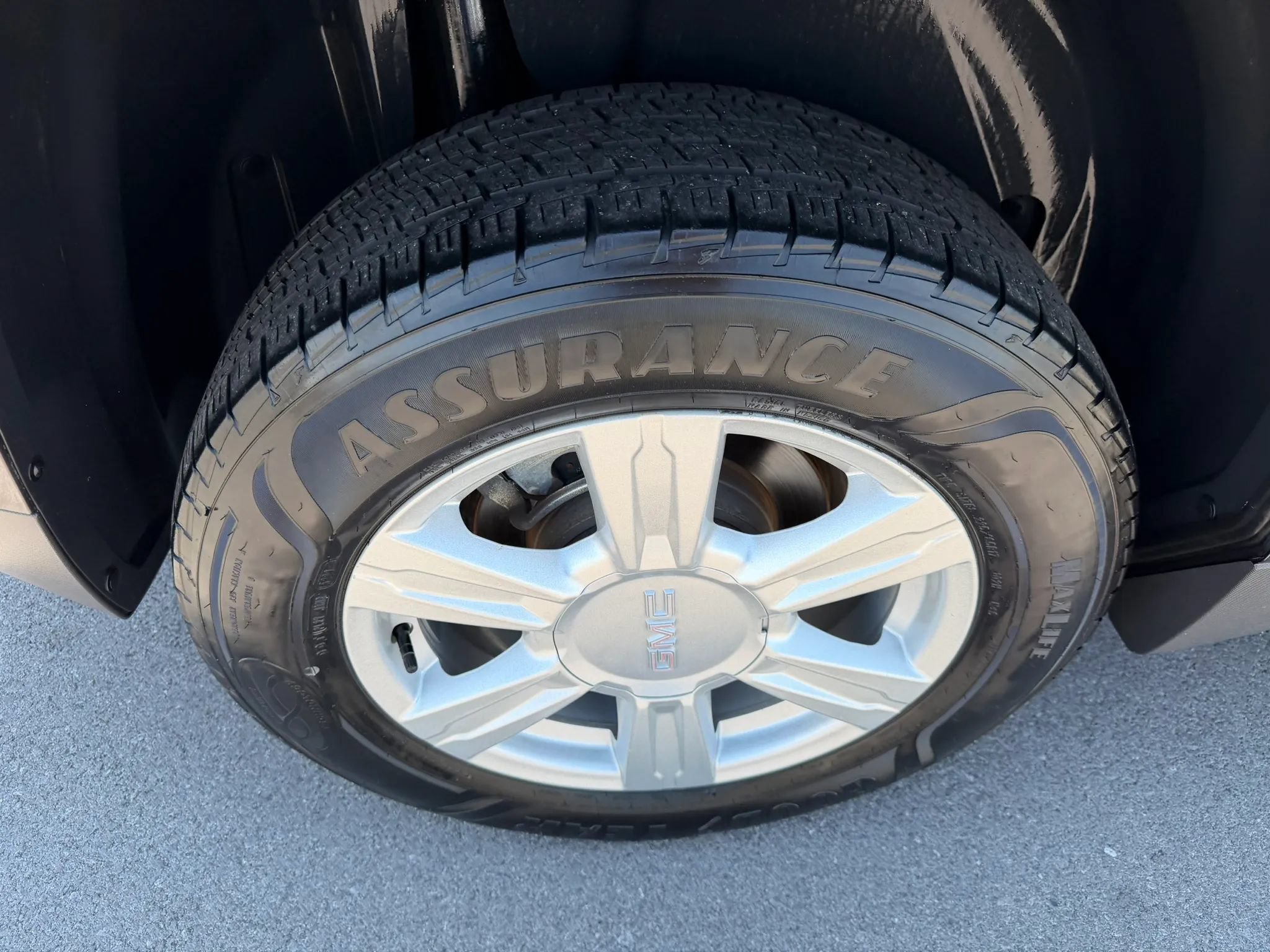 Used 2015 GMC Terrain SLE w/ Safety Package AWD/4WD image 14