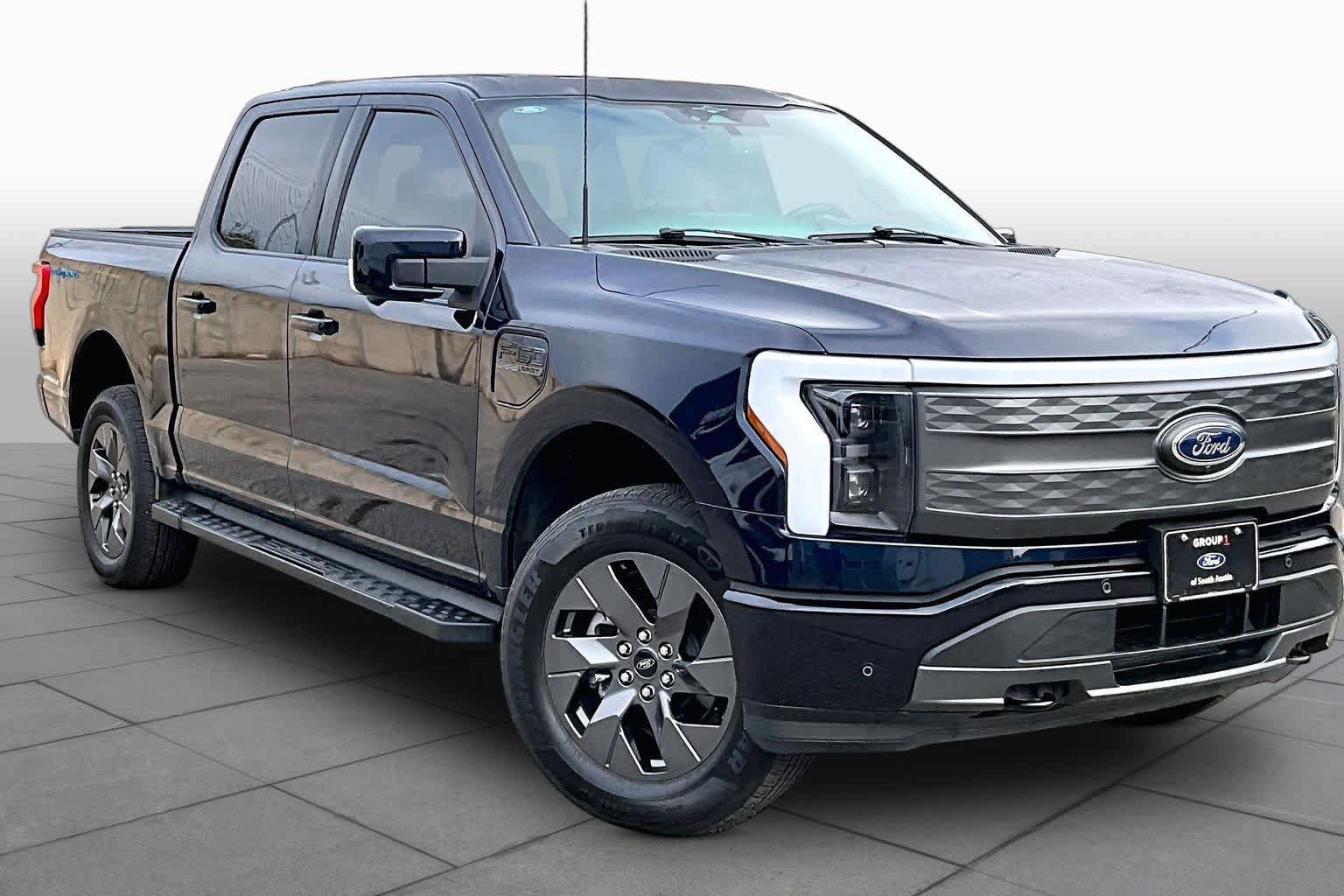 Used 2023 Ford F150 Lightning Lariat AWD/4WD image 2