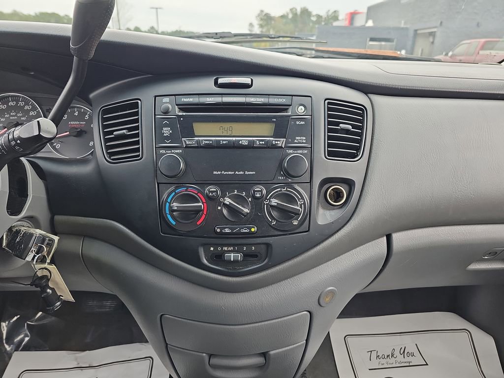 Used 2005 MAZDA MPV LX w/ Floor & Cargo Mat Pkg image 24
