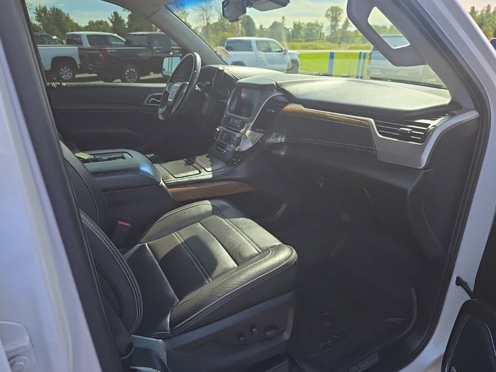 Used 2020 GMC Yukon Denali w/ Denali Ultimate Package AWD/4WD image 22