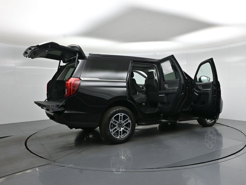 New 2026 Ford Expedition Active AWD/4WD image 5