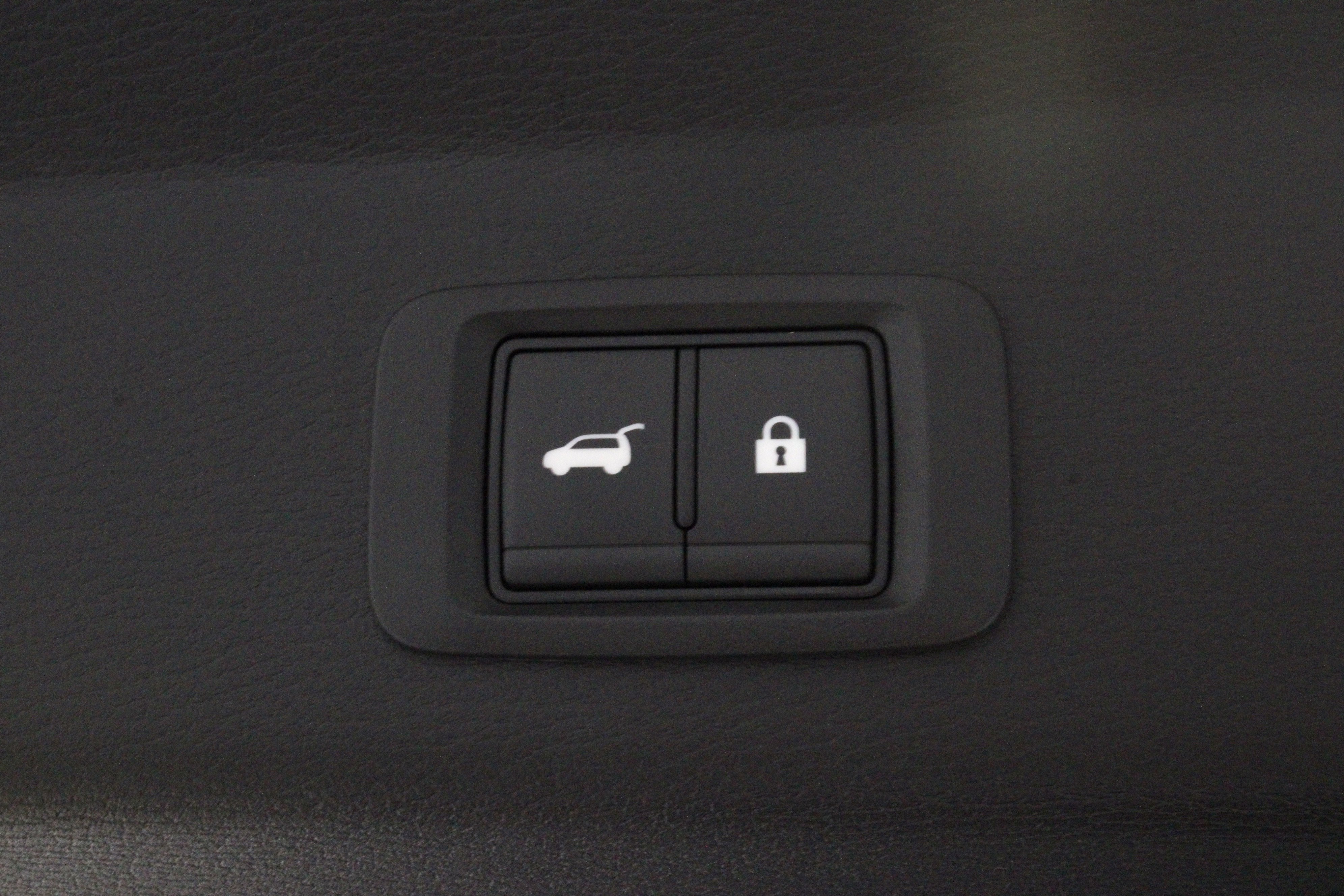 New 2025 Mitsubishi Outlander SEL image 13