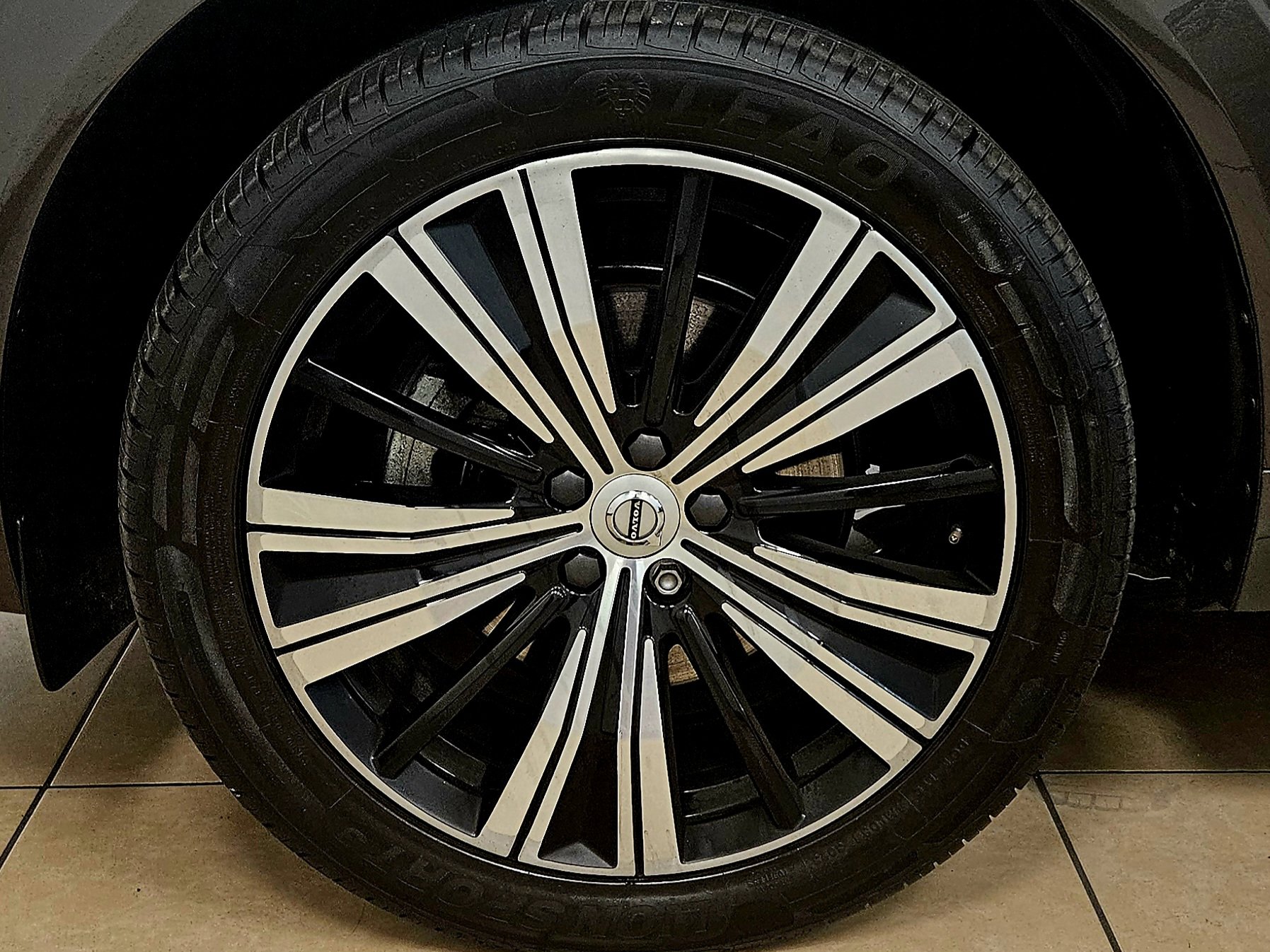 Used 2022 Volvo XC60 B5 Inscription w/ Protection Package Premier AWD/4WD image 35