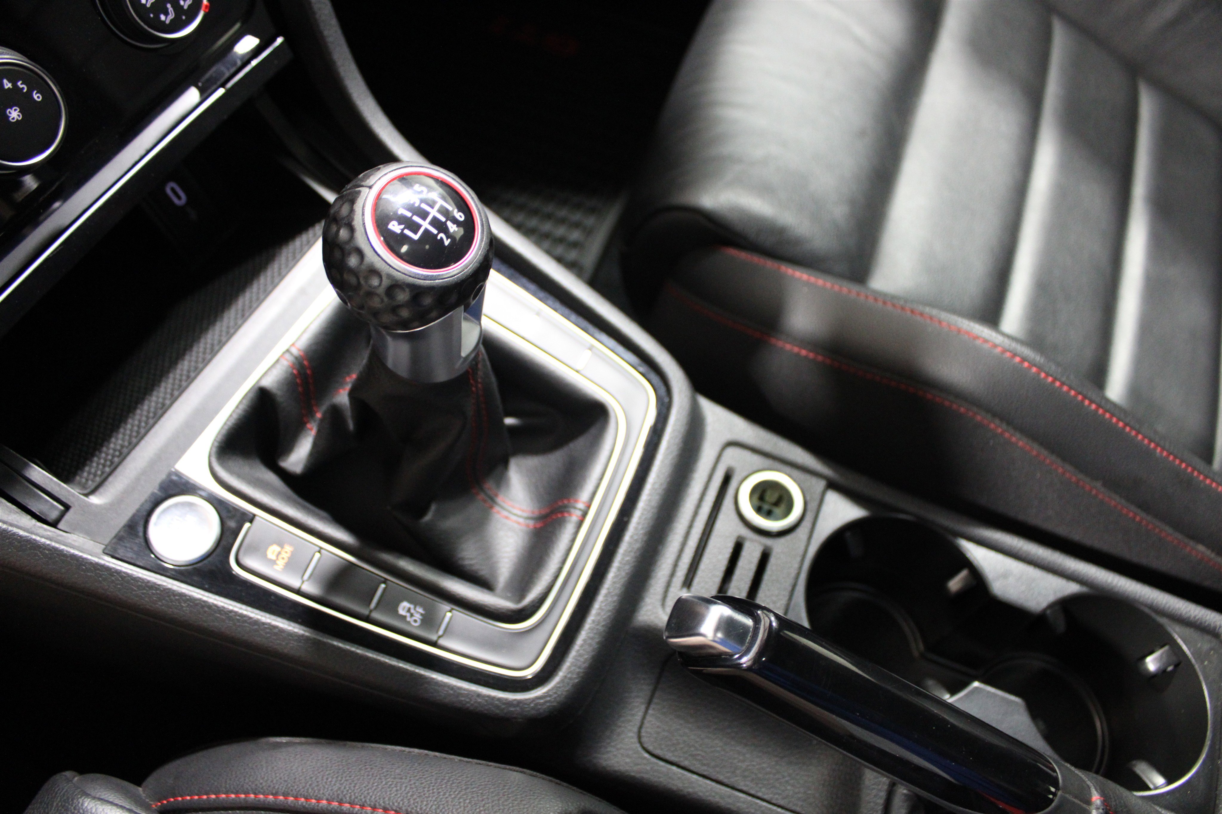 Used 2021 Volkswagen GTI SE image 16