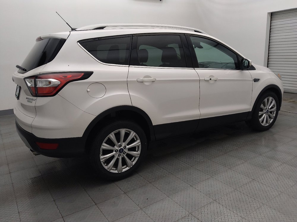 Used 2017 Ford Escape Titanium image 10