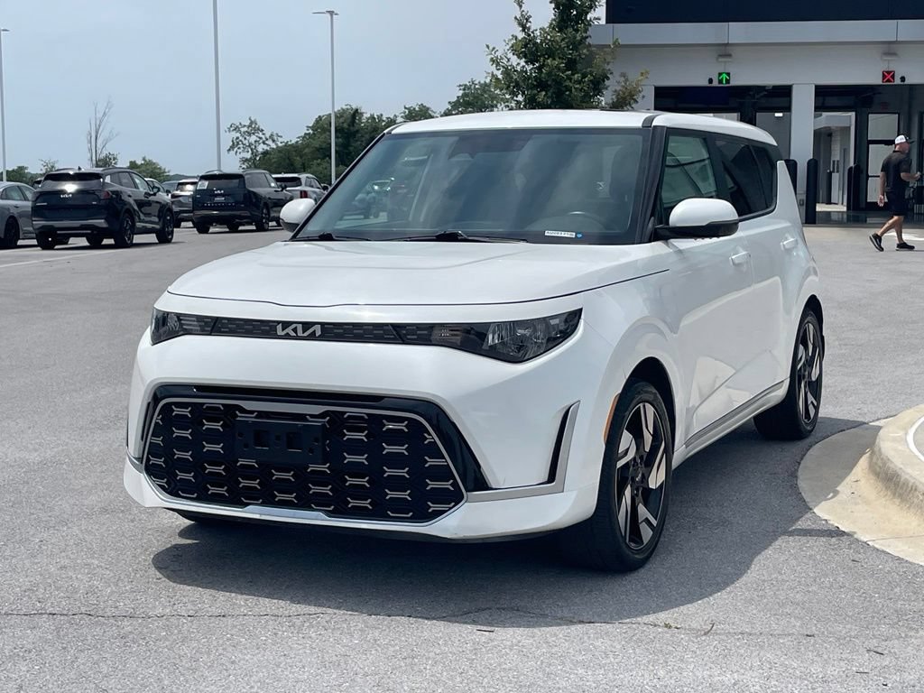 Certified 2023 Kia Soul GT-Line FWD image 3