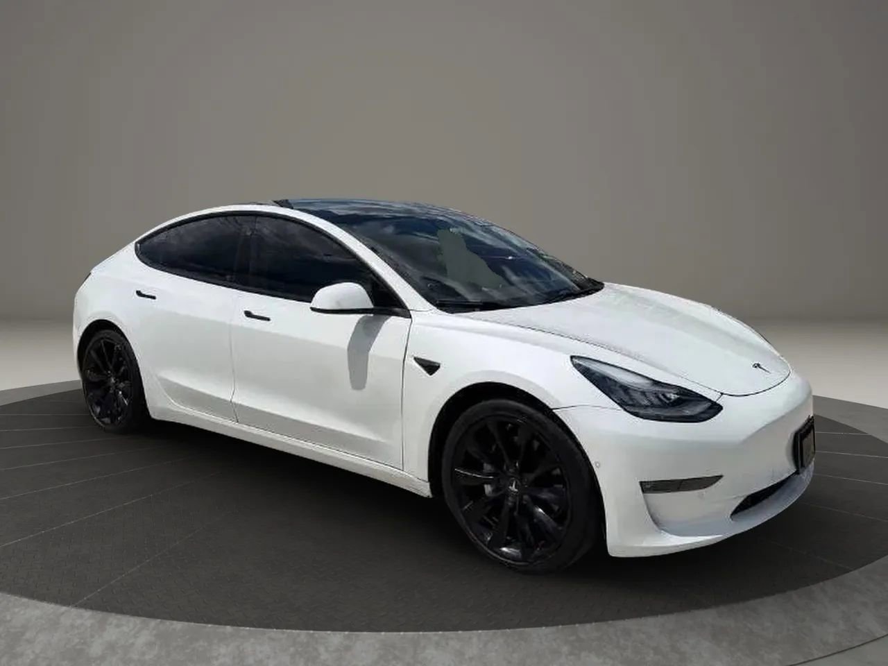 Used 2020 Tesla Model 3 Standard Range Plus RWD image 3