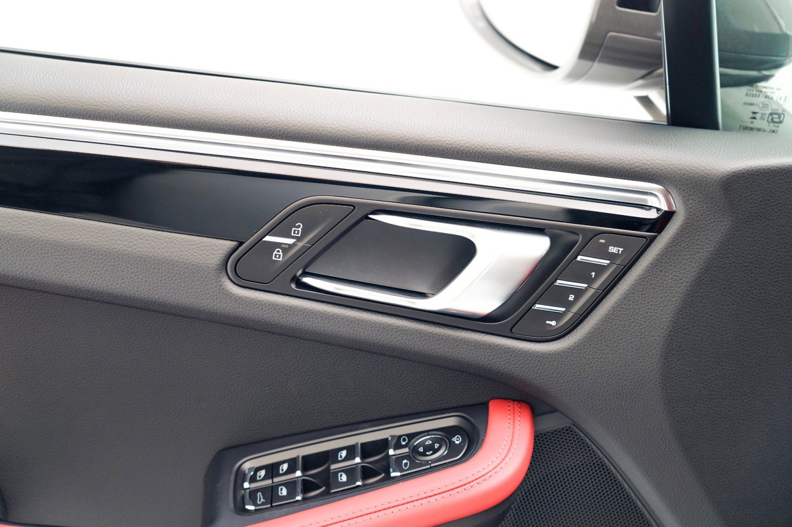 New 2026 Porsche Macan image 24