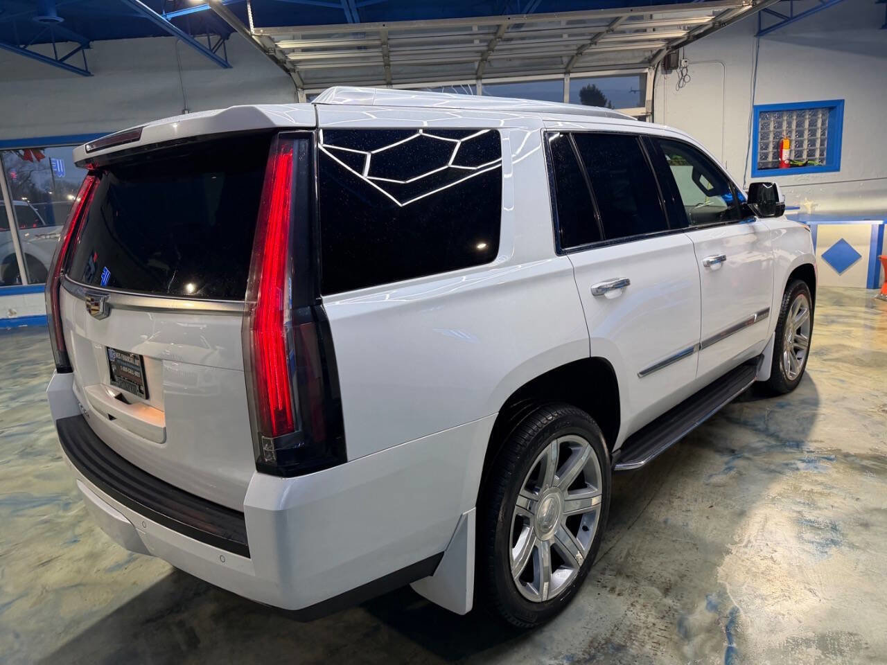 Used 2016 Cadillac Escalade Premium image 8