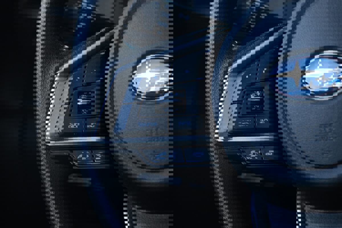 Used 2017 Subaru Impreza 2.0i Premium image 16