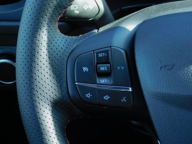 New 2026 Ford Escape ST-Line w/ Cold Weather Package AWD/4WD image 9
