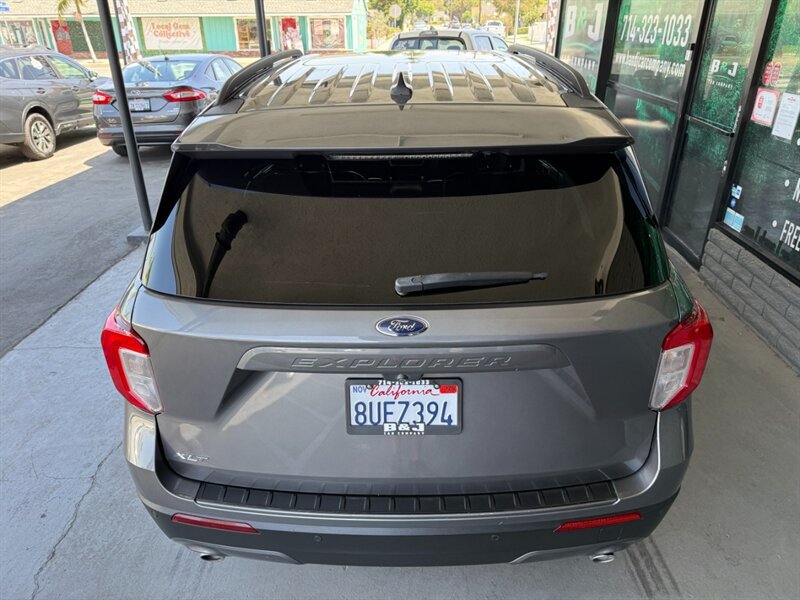 Used 2021 Ford Explorer XLT w/ Equipment Group 202A RWD image 11
