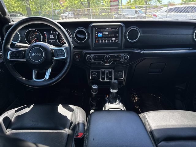 Used 2018 Jeep Wrangler Unlimited Sahara AWD/4WD image 15