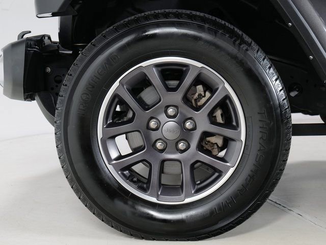 Used 2021 Jeep Gladiator Overland w/ Dual Top Group AWD/4WD image 9