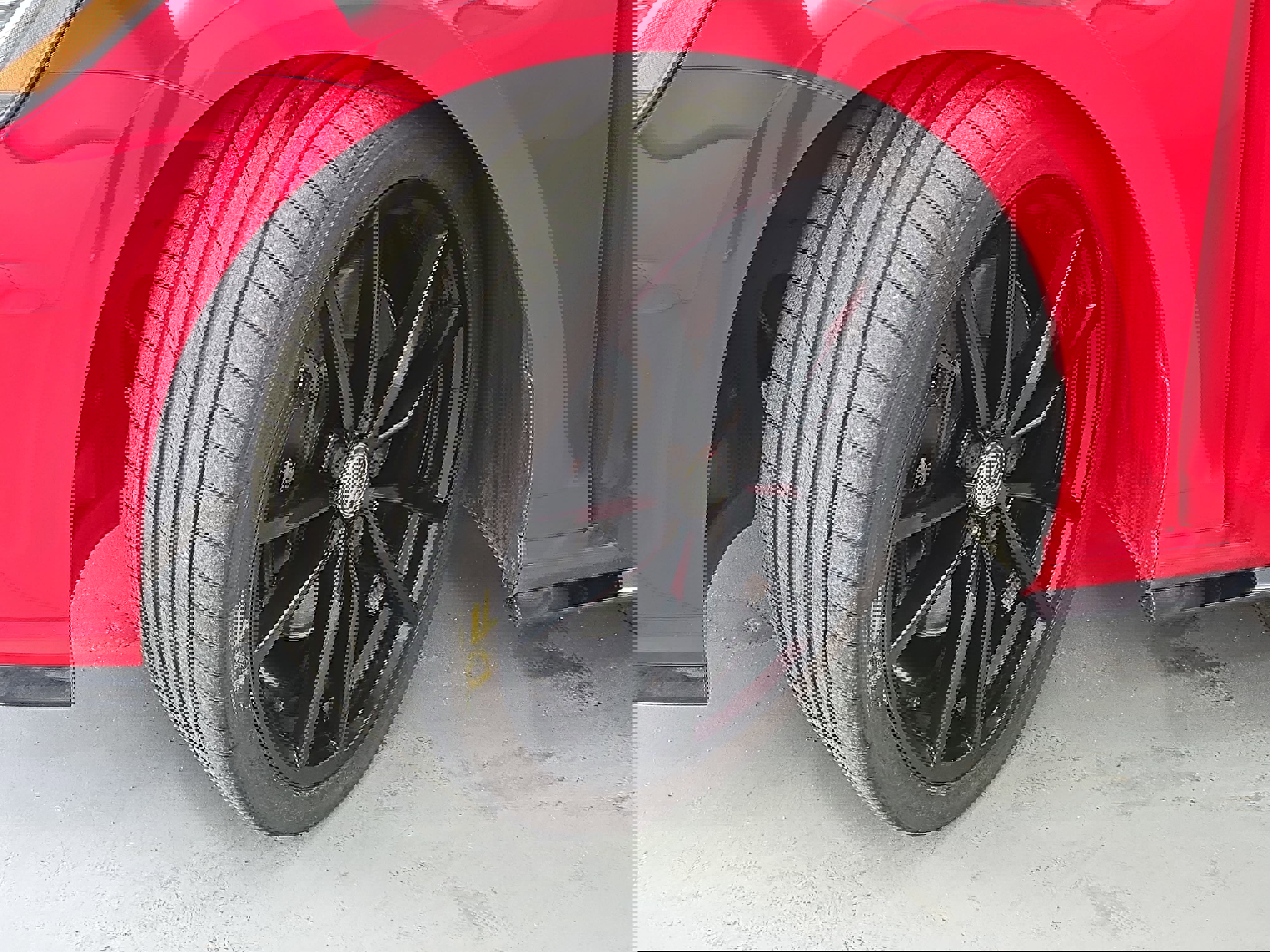 Used 2019 Volkswagen Golf R 4-Door image 31