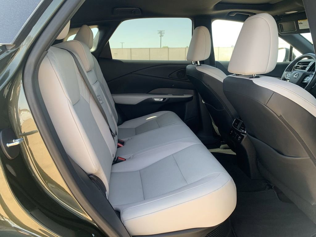 Used 2023 Lexus RX 350h w/ Cold Area Package image 26