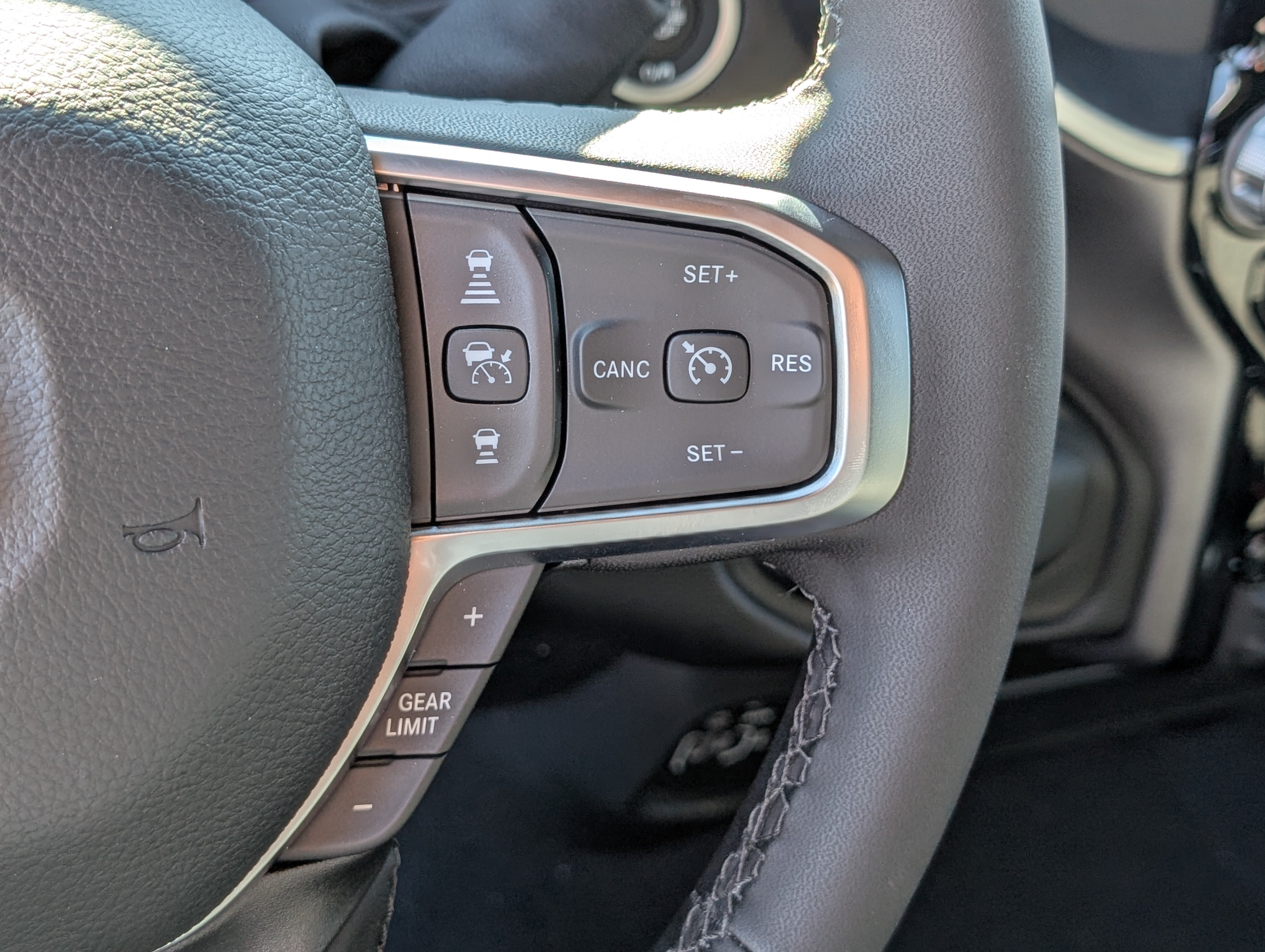 New 2025 RAM 2500 Big Horn AWD/4WD image 22