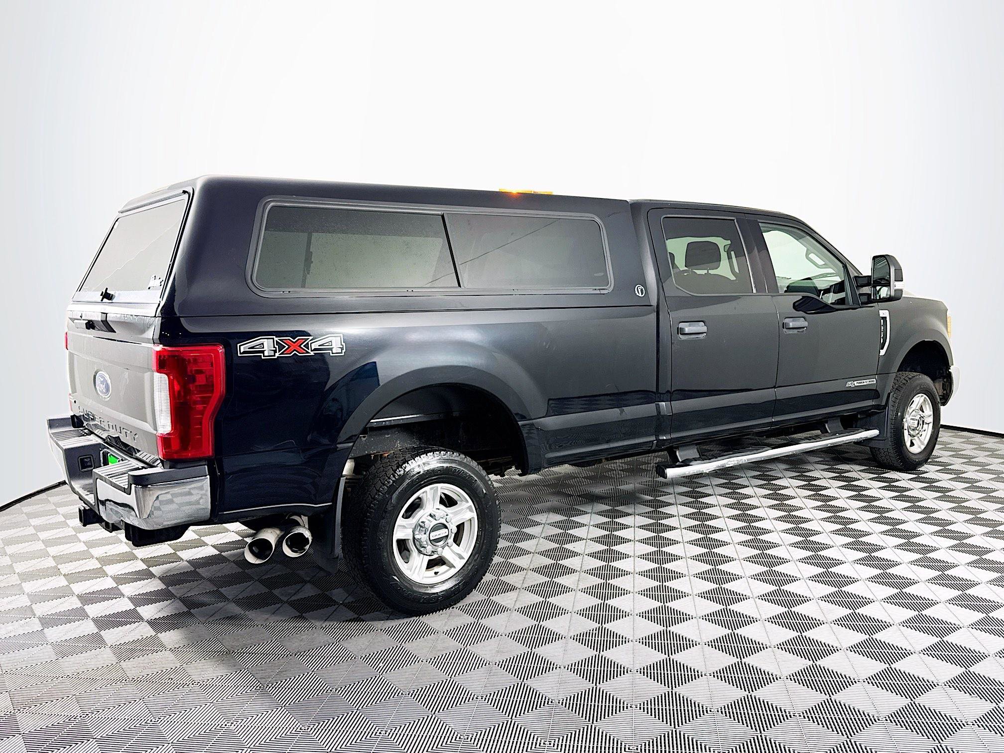 Used 2017 Ford F250 XLT w/ Snow Plow Prep Package image 10