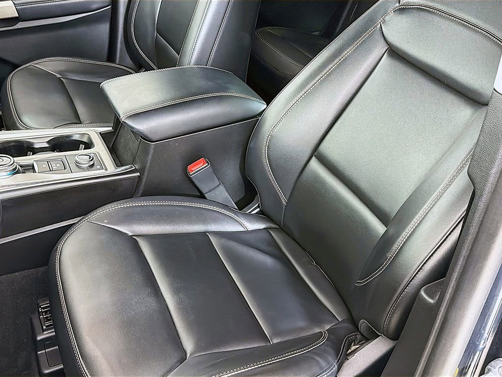 Used 2023 Ford Explorer XLT w/ Equipment Group 202A image 22