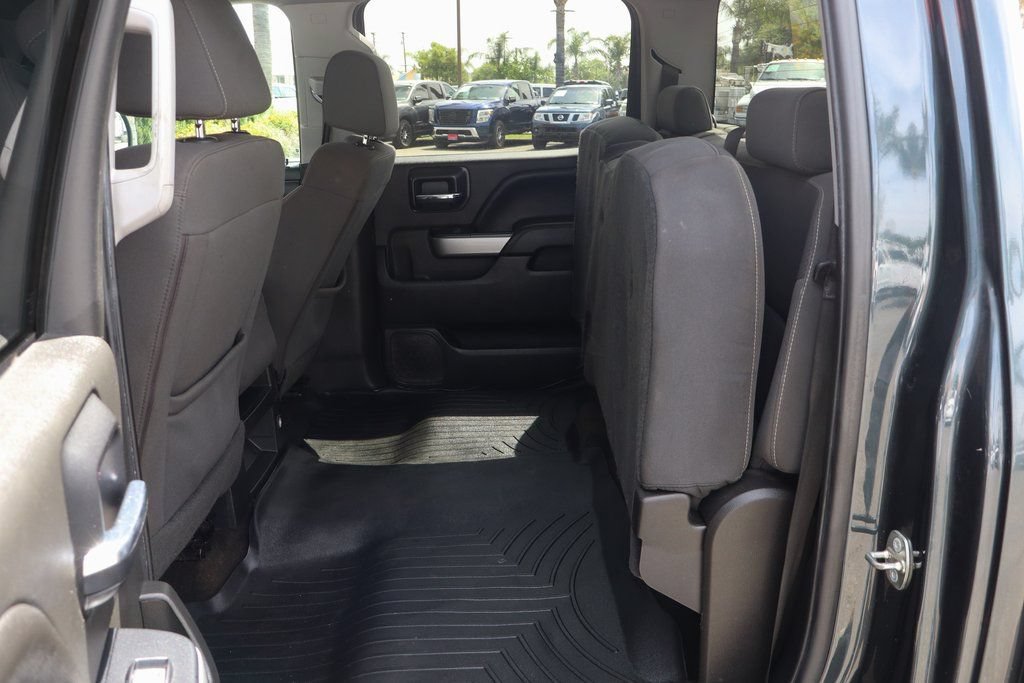 Used 2018 Chevrolet Silverado 1500 LT w/ All Star Edition AWD/4WD image 32