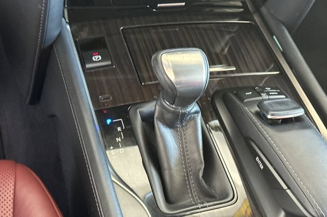 Used 2016 Lexus LX 570 4WD w/ Luxury Package image 28