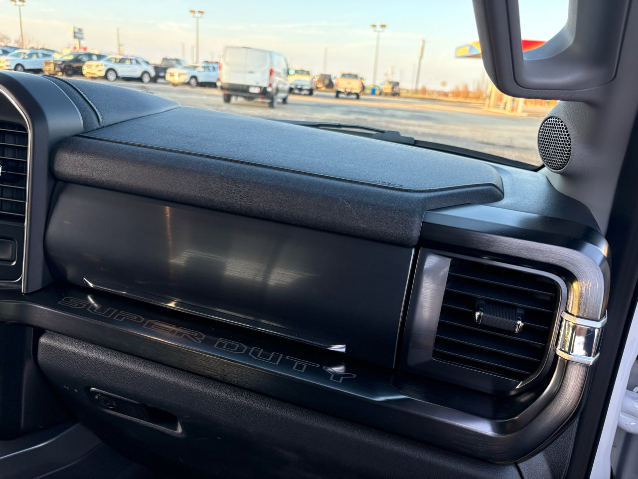 Used 2023 Ford F350 Lariat image 48