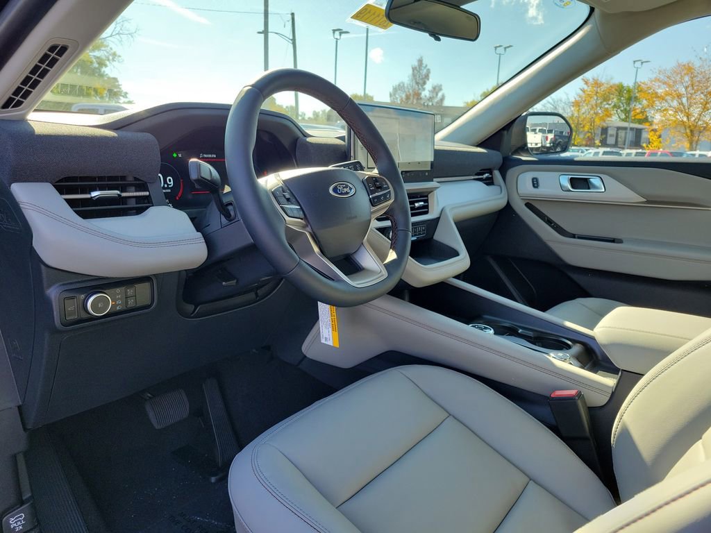 New 2026 Ford Explorer Active w/ Active Comfort Package image 20