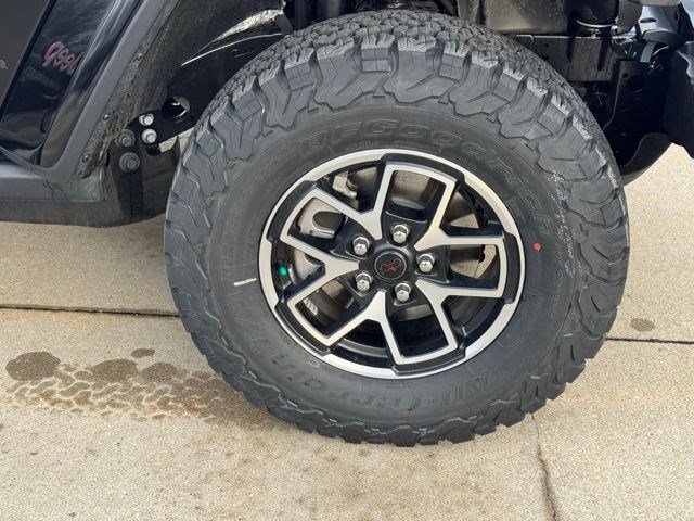 New 2026 Jeep Wrangler Unlimited Rubicon w/ Safety Group AWD/4WD image 42