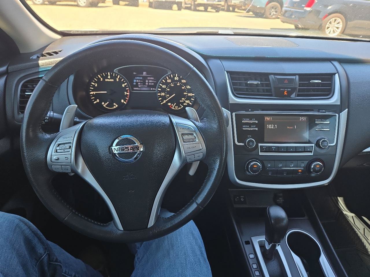 Used 2016 Nissan Altima 2.5 SR FWD image 8