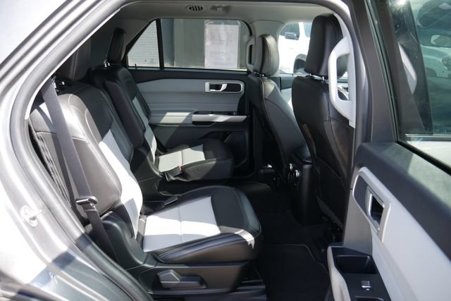 Used 2023 Ford Explorer XLT w/ Equipment Group 202A AWD/4WD image 28