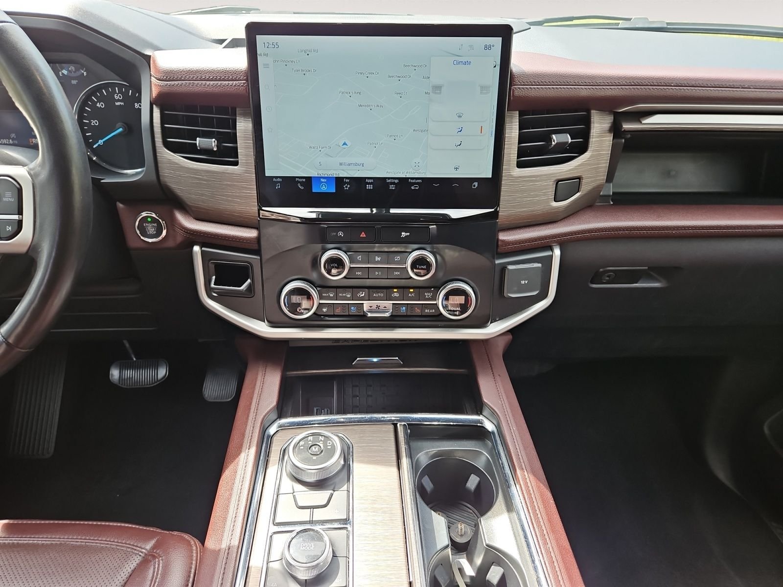 Used 2024 Ford Expedition Limited AWD/4WD image 11