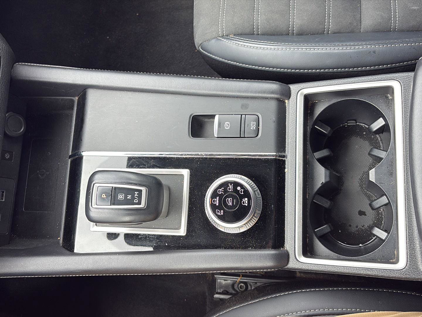 Used 2024 Mitsubishi Outlander SE image 25