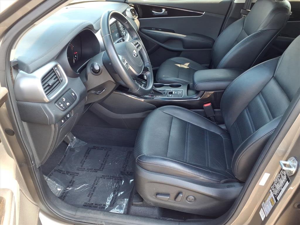 Used 2019 Kia Sorento EX image 16